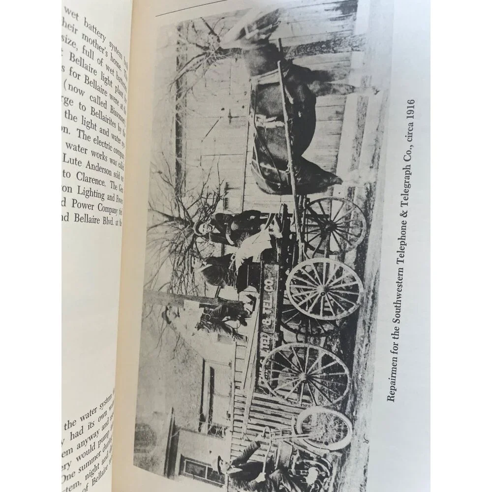 Bellaires Own Historical Cookbook By Bellaire Womens‎ Civic Club 1983 Hardcover